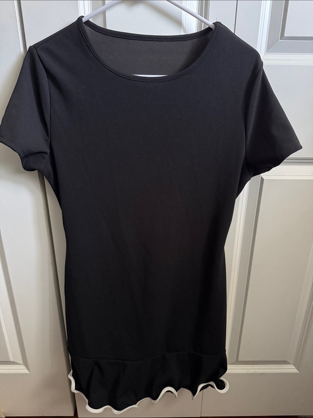 Women’s Black Short Sleeve Mini Dress with Ruffle Hem - SHEIN
